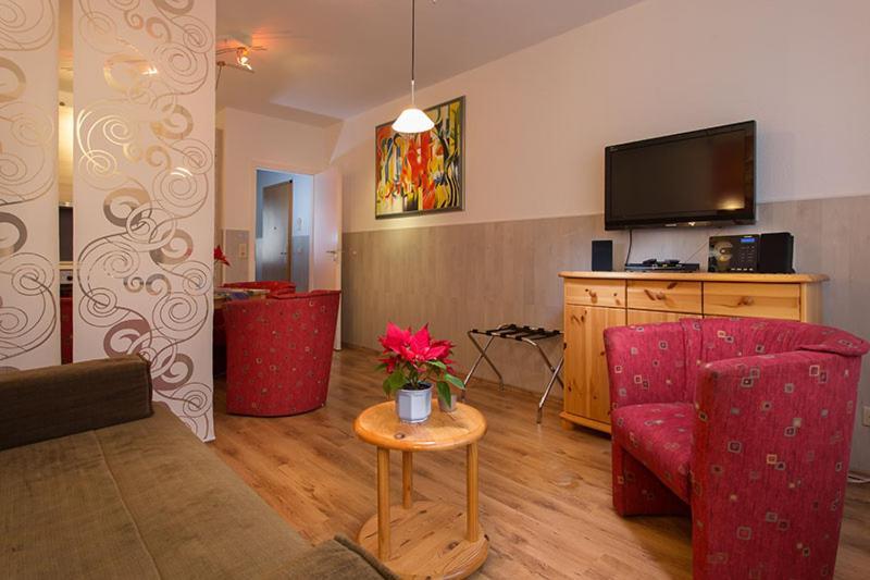 H&H Apartments Im Herzen Der Stadt Teilweise Mit Balkon Ruhig Zentral Modern Mit Kueche Greifswald Bagian luar foto